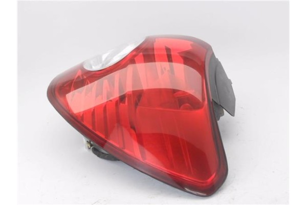 Recambio de piloto trasero derecho para chevrolet captiva 2.0 d referencia OEM IAM 20946136  