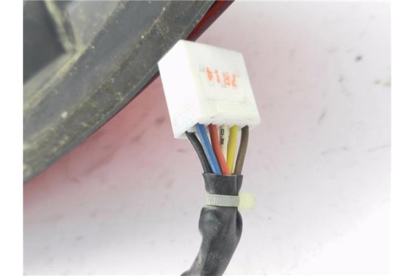 Recambio de piloto trasero izquierdo para chevrolet captiva 2.0 d referencia OEM IAM 20946135  