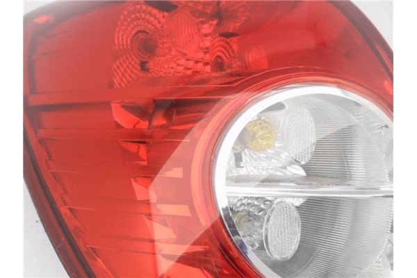 Recambio de piloto trasero izquierdo para chevrolet captiva 2.0 d referencia OEM IAM 20946135  