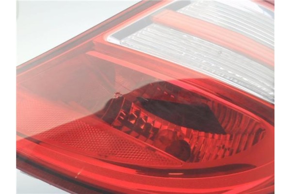 Recambio de piloto trasero derecho para hyundai i30 (fd) 1.6 comfort referencia OEM IAM 924022R0  