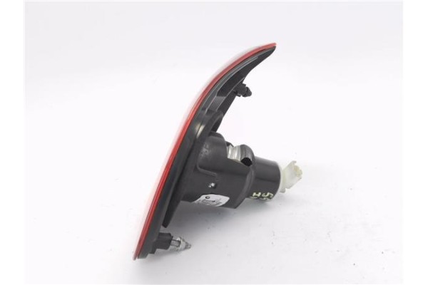 Recambio de piloto porton trasero izquierdo para nissan qashqai j10 2.0 acenta 4x2 referencia OEM IAM 89071063  