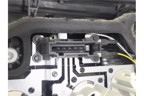 Recambio de piloto trasero izquierdo para saab 9-3 familiar 1.9 tid referencia OEM IAM E410873  