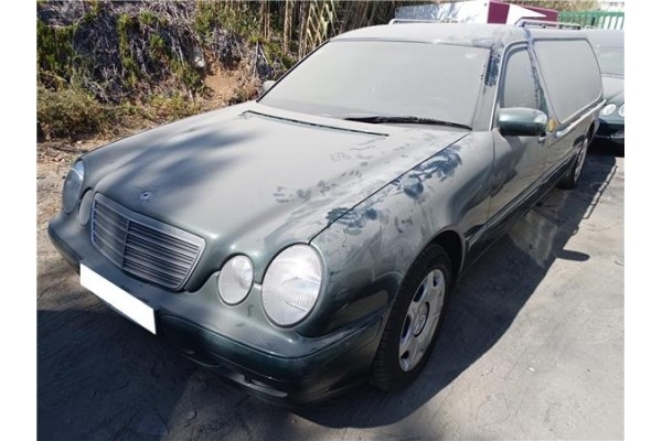 mercedes-benz clase e (bm 210) berlina del año 2003