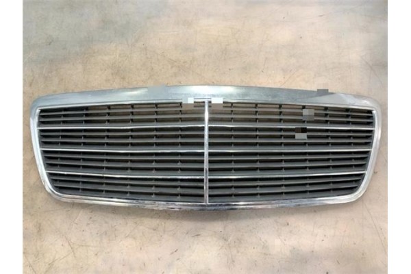 Recambio de rejilla capo para mercedes-benz clase e (bm 210) berlina 2.7 270 cdi (210.016) referencia OEM IAM 2108800583  