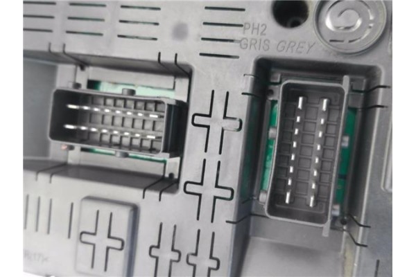 Recambio de bsi para peugeot 407 coupé 2.0 hdi referencia OEM IAM 9664058880  