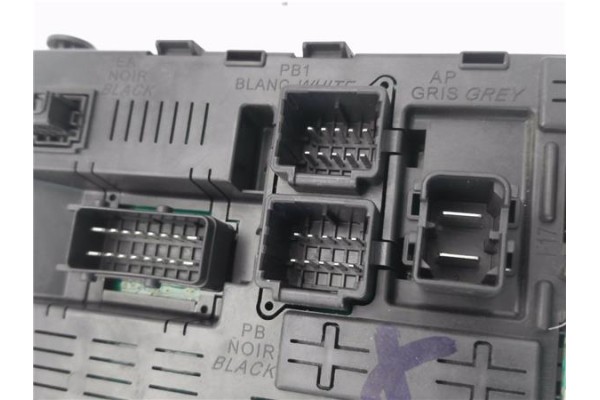 Recambio de bsi para peugeot 407 coupé 2.0 hdi referencia OEM IAM 9664058880  