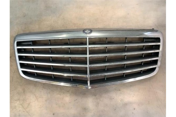 Recambio de rejilla capo para mercedes-benz clase e (bm 211) berlina 3.0 e 280 cdi (211.020) referencia OEM IAM SP5532  