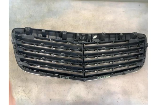 Recambio de rejilla capo para mercedes-benz clase e (bm 211) berlina 3.0 e 280 cdi (211.020) referencia OEM IAM SP5532  