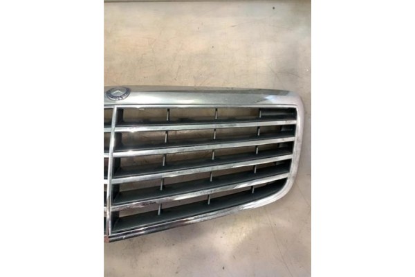 Recambio de rejilla capo para mercedes-benz clase e (bm 211) berlina 3.0 e 280 cdi (211.020) referencia OEM IAM SP5532  