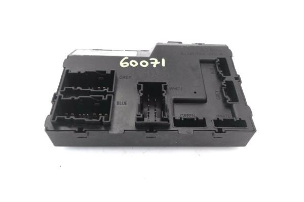 Recambio de módulo electrónico para ford fiesta vi 1.6 tdci referencia OEM IAM 8V5115K600CJ 30363117701 