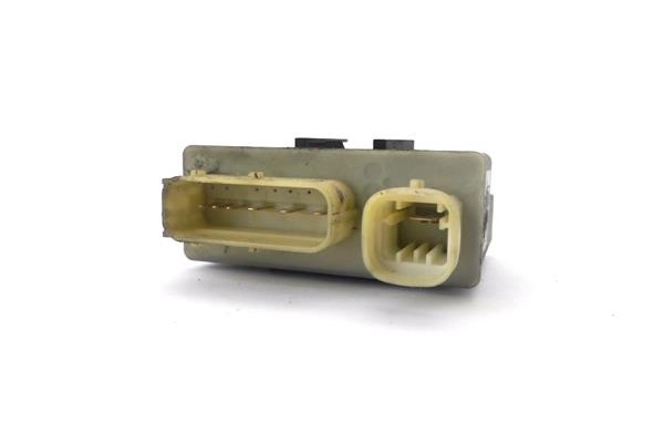 Recambio de caja precalentamiento para citroen c5 tourer 2.0 business class referencia OEM IAM 9652021180 18010951 