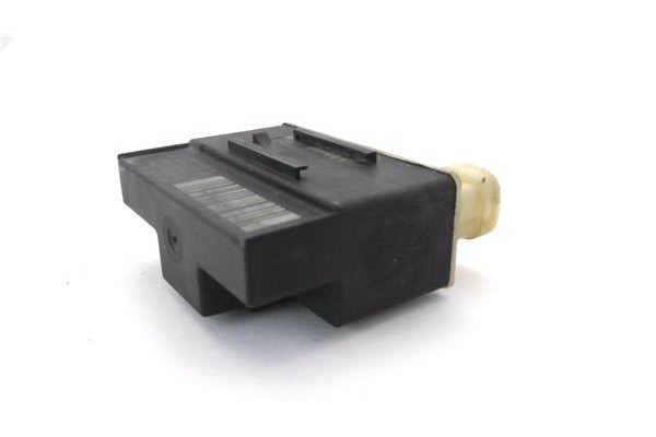 Recambio de caja precalentamiento para citroen c5 tourer 2.0 business class referencia OEM IAM 9652021180 18010951 