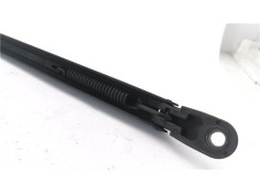Recambio de brazo limpiaparabrisas delantero derecho para renault clio iii 1.4 16v referencia OEM IAM 8200268917  