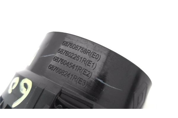Recambio de rejilla entrada de aire para dacia sandero stepway 2017-2020 1.0 sce stepway 75 (b8jc, b8jd) referencia OEM IAM 6876