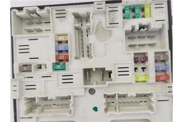 Recambio de caja fusibles/rele para renault grand scénic iii (jz0/1_) 1.5 dci referencia OEM IAM 284B62069R  