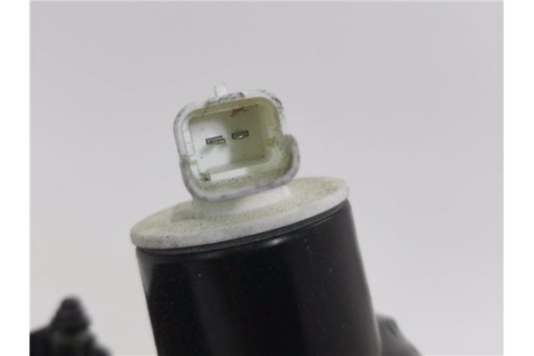 Recambio de piloto porton trasero izquierdo para nissan qashqai j10 2.0 acenta 4x2 referencia OEM IAM 89071063  