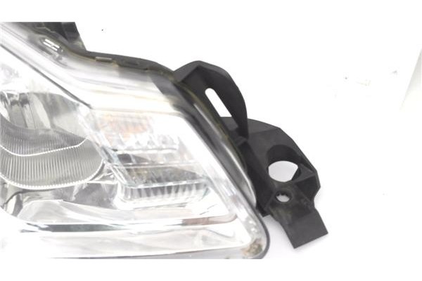 Recambio de faro delantero dcho para citroen c3 1.4 attraction referencia OEM IAM 967381438002 79998D 