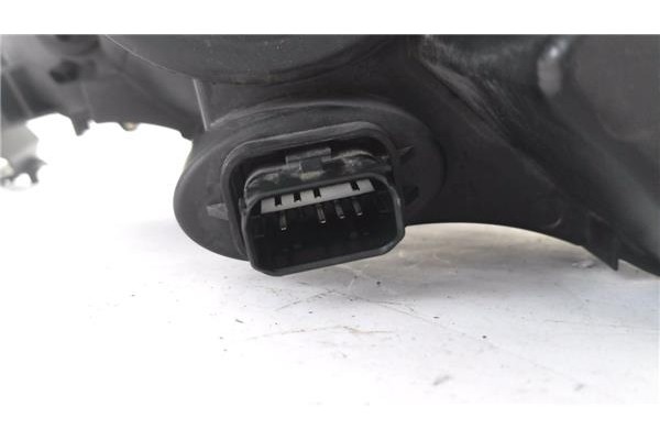 Recambio de faro delantero dcho para citroen c3 1.4 attraction referencia OEM IAM 967381438002 79998D 