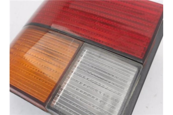 Recambio de piloto trasero izquierdo para volkswagen t4 transporter 1.9 furgón referencia OEM IAM 11A212B  