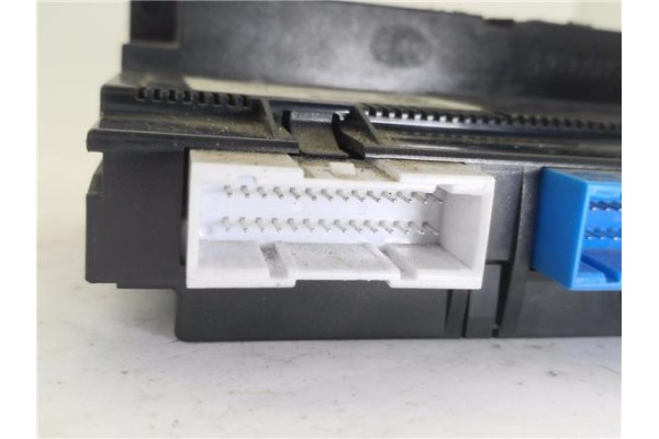 Recambio de mandos climatizador para volkswagen t4 transporter 1.9 furgón referencia OEM IAM 7D0907040 5HB00810500 