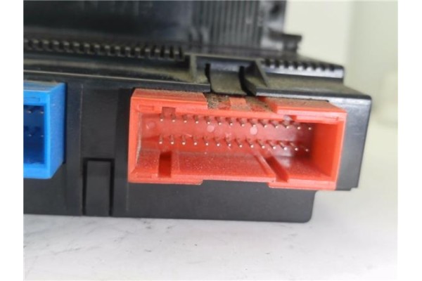 Recambio de mandos climatizador para volkswagen t4 transporter 1.9 furgón referencia OEM IAM 7D0907040 5HB00810500 