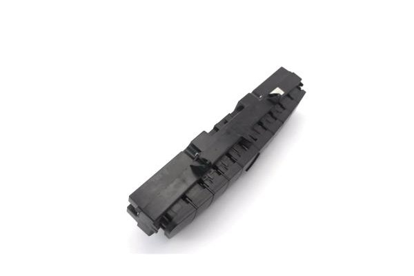 Recambio de interruptor luces emergencia para mercedes-benz vito / mixto furgón (w639) 113 cdi referencia OEM IAM A6398701110 A6