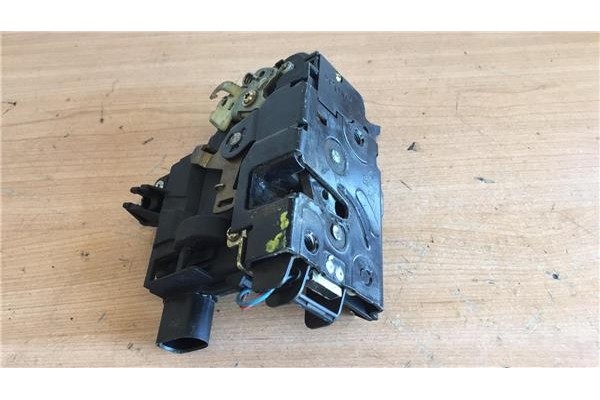 Recambio de cierre electromagnetico delantero derecho para volkswagen golf iv berlina (1j1) 1.6 conceptline referencia OEM IAM  