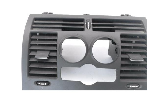 Recambio de rejilla entrada de aire para mercedes-benz vito / mixto furgón (w639) 113 cdi referencia OEM IAM A6396800007  