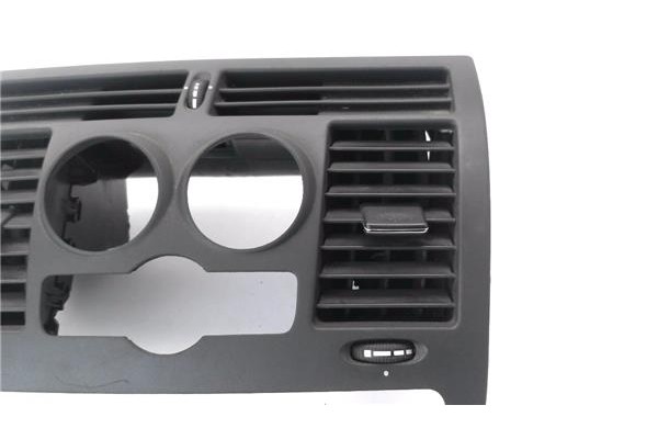 Recambio de rejilla entrada de aire para mercedes-benz vito / mixto furgón (w639) 113 cdi referencia OEM IAM A6396800007  