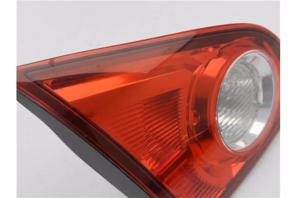 Recambio de piloto porton trasero izquierdo para nissan qashqai j10 2.0 acenta 4x2 referencia OEM IAM 89071063  