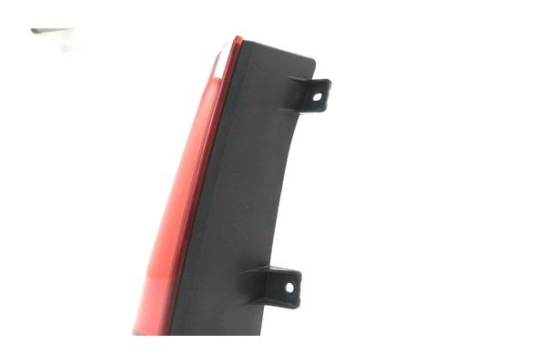 Recambio de piloto superior trasero izquierdo para mercedes-benz vito / mixto furgón (w639) 113 cdi referencia OEM IAM A63982018