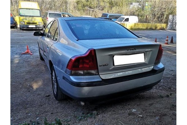 volvo s60 berlina del año 2003