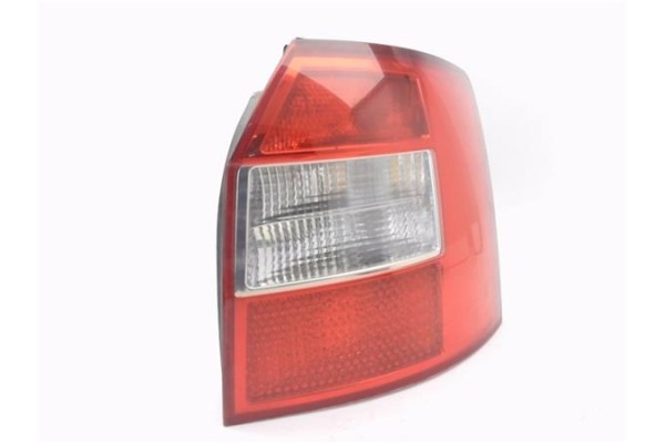 Recambio de piloto trasero derecho para audi a4 avant (8e) 1.9 tdi (96kw) referencia OEM IAM 8e9945258  