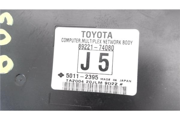 Recambio de caja fusibles/rele para toyota iq (nuj1/ngj1/kgj1) 1.0 básico referencia OEM IAM 8922174080 8273074030 