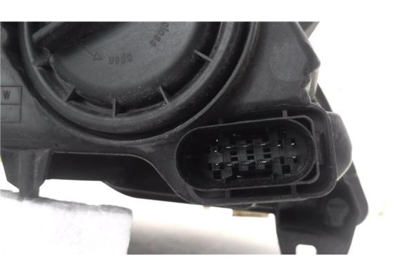 Recambio de faro delantero izquierdo para mercedes-benz vito / mixto furgón (w639) 113 cdi referencia OEM IAM A6398201861 1EG009