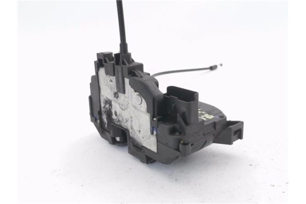 Recambio de cierre electromagnetico delantero izquierdo para renault master iii combi 2.3 l1h1 3,0t referencia OEM IAM 805030009