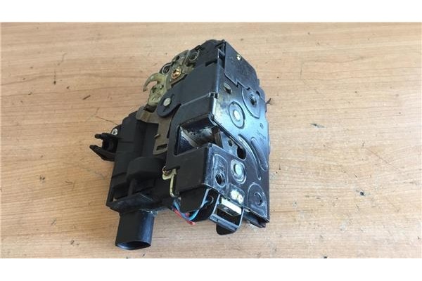 Recambio de cierre electromagnetico delantero derecho para volkswagen golf iv berlina (1j1) 1.6 conceptline referencia OEM IAM  