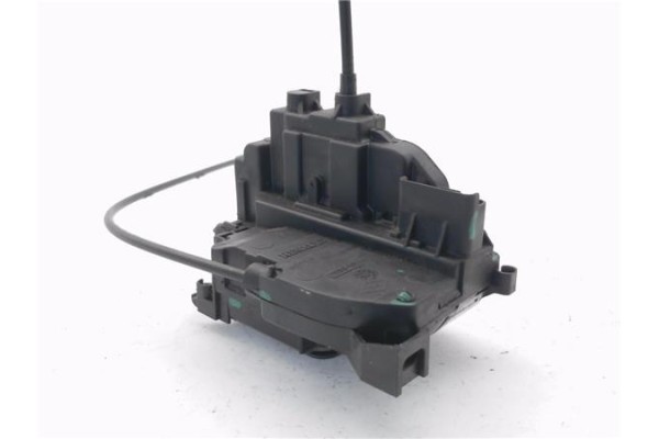 Recambio de cierre electromagnetico delantero derecho para renault master iii combi 2.3 l1h1 3,0t referencia OEM IAM 805020009R 