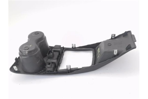 Recambio de embellecedor palanca cambio para seat ibiza berlina (6j5) 1.4 tsi referencia OEM IAM 6J0858331  