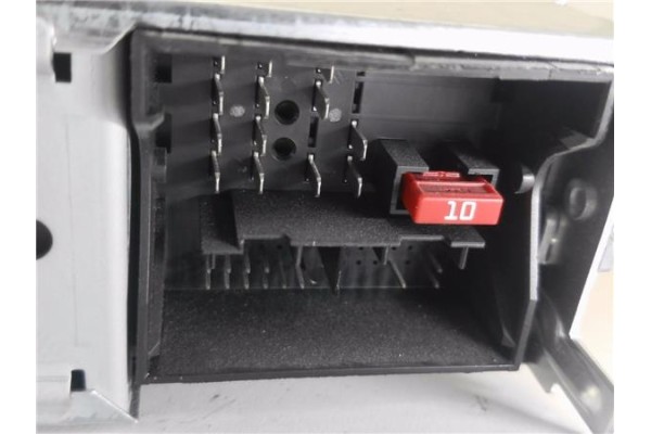 Recambio de autoradio para seat ibiza st (6j8) 1.2 tsi referencia OEM IAM 6J1035153F  