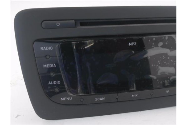 Recambio de autoradio para seat ibiza st (6j8) 1.2 tsi referencia OEM IAM 6J1035153F  