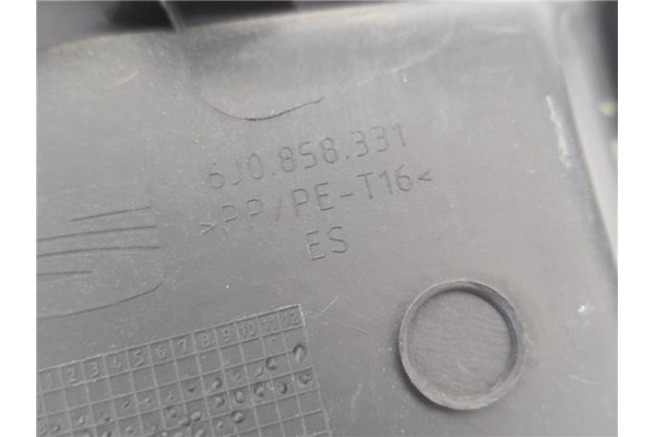 Recambio de embellecedor palanca cambio para seat ibiza st (6j8) 1.2 tsi referencia OEM IAM 6J0858331  