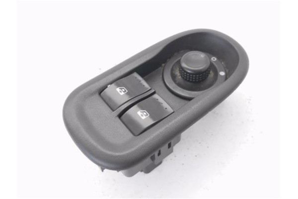 Recambio de mando elevalunas delantero izquierdo para renault master iii combi 2.3 l1h1 3,0t referencia OEM IAM 8200637849  
