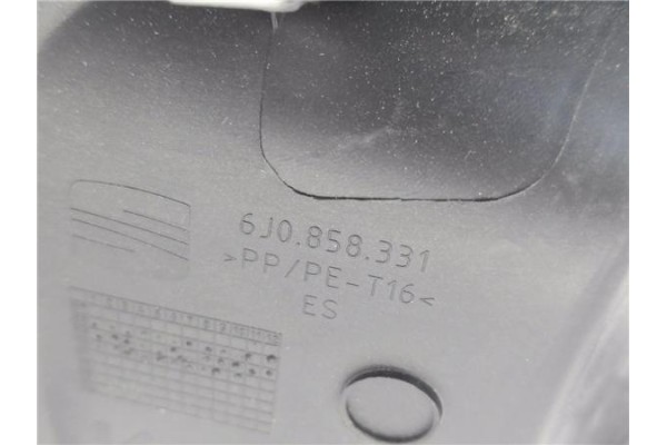 Recambio de embellecedor palanca cambio para seat ibiza berlina (6j5) 1.4 16v referencia OEM IAM 6J0858331  