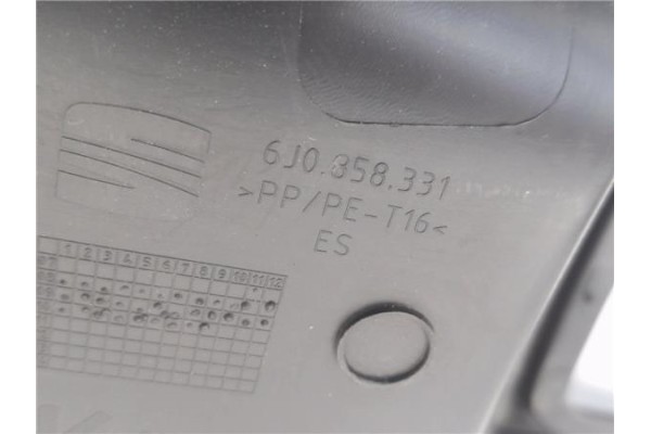 Recambio de embellecedor palanca cambio para seat ibiza berlina (6j5) 1.4 referencia OEM IAM 6J0858331  