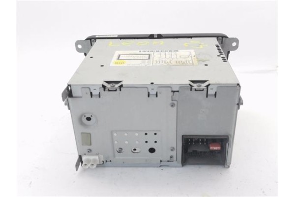 Recambio de radio / cd para seat leon (1p1) 1.2 reference referencia OEM IAM 5P0035186 8,15764E+12 