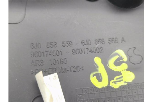 Recambio de embellecedor columna direccion para seat ibiza berlina (6j5) 1.4 referencia OEM IAM 6J0858559A 9,60E+08 