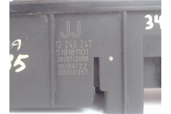 Recambio de caja fusibles/rele para opel vectra c berlina 1.9 cdti referencia OEM IAM 13240247 519181101 