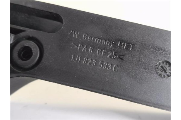 Recambio de manilla para seat ibiza berlina (6j5) 1.6 tdi referencia OEM IAM 1J1823533C 1J1823633 