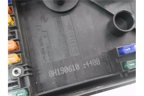 Recambio de caja fusibles/rele para seat leon (1p1) 1.4 tsi referencia OEM IAM 1K0937132F 1K0937132G 